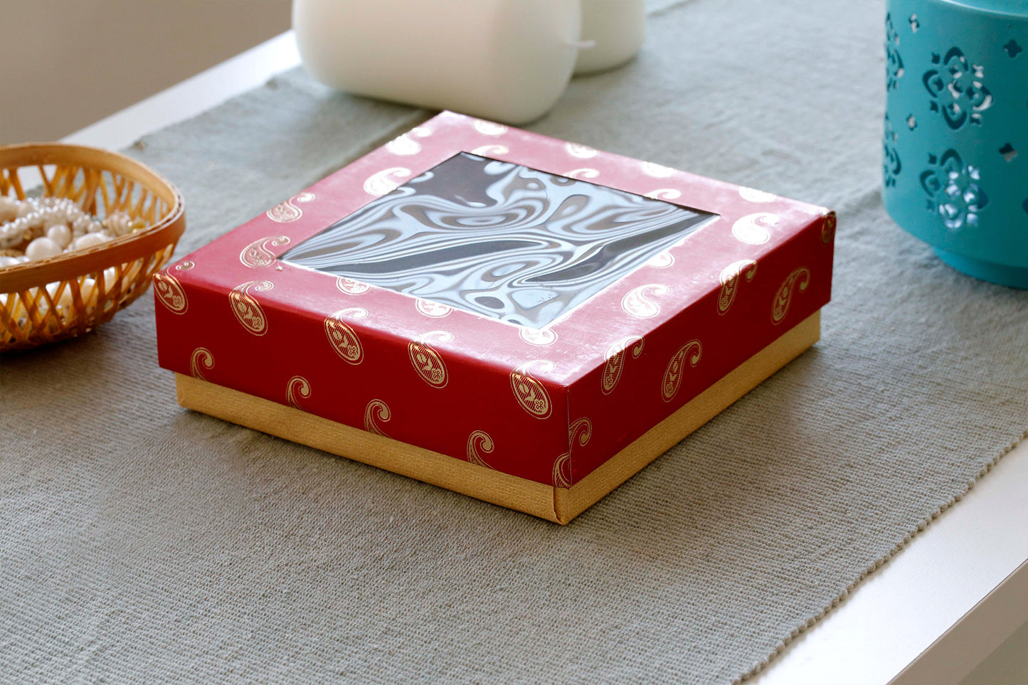 Printed Colourful Sweet & Gift Square Boxes with Lids (RED)