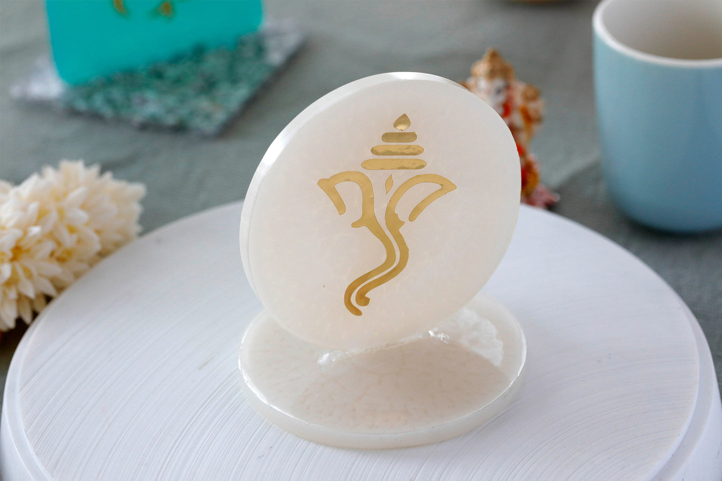 Resin God Ganesha Round white