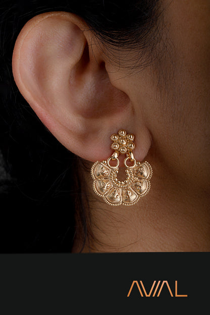 Fan-style gold stud earrings with traditional temple-inspired design – perfect for ethnic occasions and celebrations.
