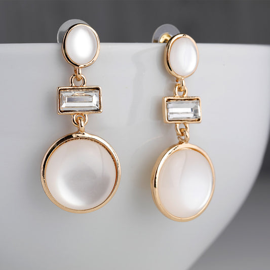 Gold-plated pearl drop earrings for women