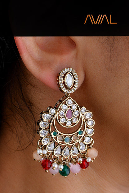 Traditional bridal jewellery set earrings, in gold and vibrant color
