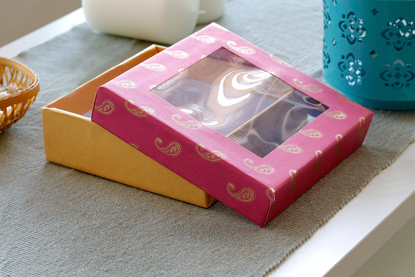 Printed Colourful Sweet & Gift Square Boxes with Lids