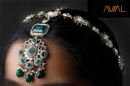 South Asian bridal accessories set for weddings – emerald and pearl details headpiece for wedding